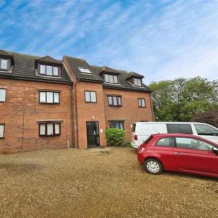 Rent this 2 bed apartment on Moor Road Garage in 71 Moor Road, Rushden