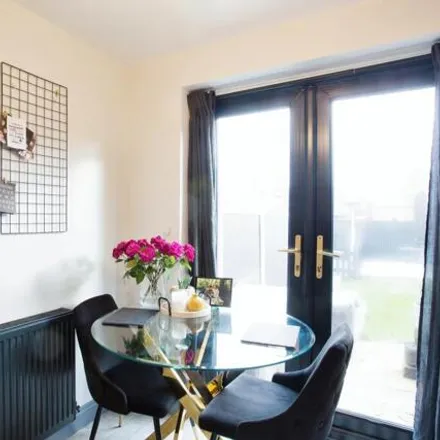 Image 6 - Mulberry Rise, Northwich, CW8 4UQ, United Kingdom - Townhouse for sale