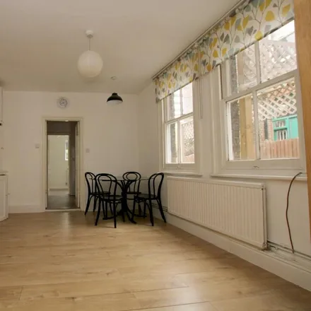 Image 4 - St Pauls Avenue, Willesden Green, London, NW2 5TG, United Kingdom - Apartment for rent