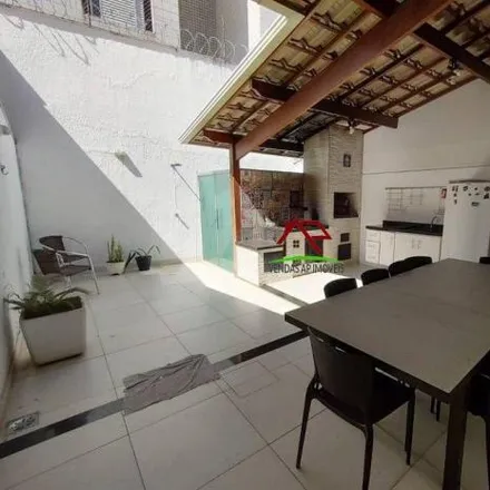 Buy this 3 bed house on Rua Virgilio de Melo Franco in Santa Amélia, Belo Horizonte - MG