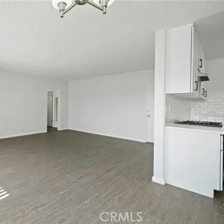 Image 2 - 6948 Coldwater Canyon Avenue, Los Angeles, CA 91605, USA - Apartment for rent