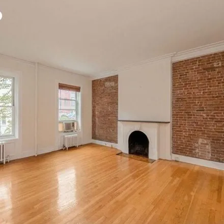 Rent this 1 bed townhouse on 116 West 78th Street in New York, NY 10024