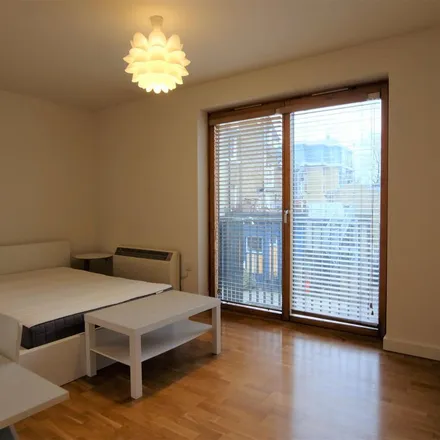 Rent this 1 bed apartment on 24 Cavendish Road in London, NW6 7XL