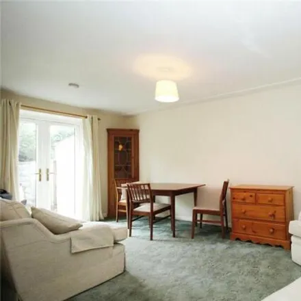 Image 2 - Priory School, Fawcett Road, Portsmouth, PO4 0DL, United Kingdom - Apartment for sale