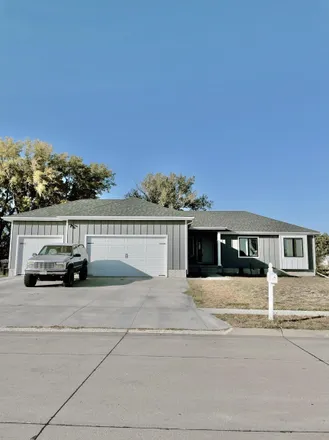 Buy this 5 bed house on 2833 36th Street in Columbus, NE 68601