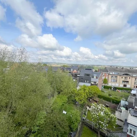 Rent this 2 bed apartment on Avenue Reine Astrid 127 in 5000 Namur, Belgium