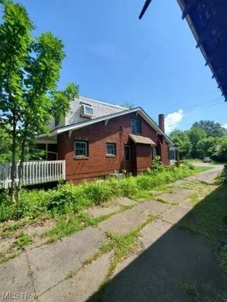 Image 4 - 3114 Hillman St, Youngstown, Ohio, 44507 - House for sale