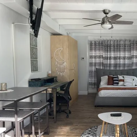 Rent this 1 bed townhouse on Hollywood