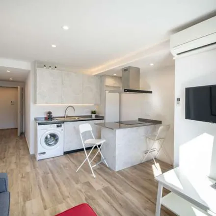 Rent this 1 bed apartment on Carrer del Serpis in 68, 46022 Valencia