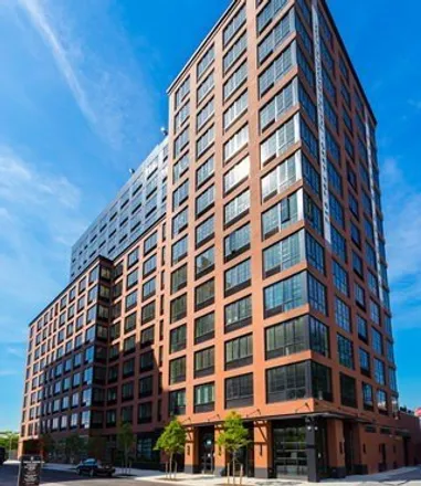 Image 1 - The Pearson Court Square, 45-50 Pearson Street, New York, NY 11101, USA - Apartment for rent