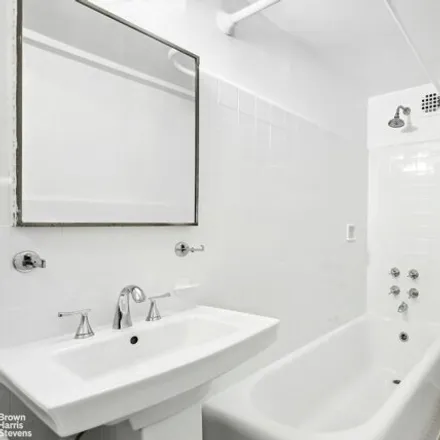Image 7 - Dr. Steven Schram, 140 East 28th Street, New York, NY 10016, USA - Apartment for sale