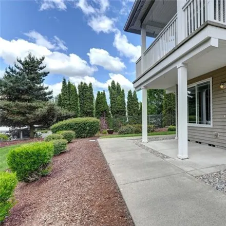 Buy this 2 bed condo on 4008 7th Street Southwest in Puyallup, WA 98373