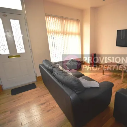 Rent this 4 bed townhouse on Back Hessle Mount in Leeds, LS6 1ER