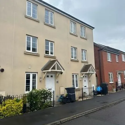 Rent this 4 bed townhouse on Shackleton Road in Somerset, BA21 5ET