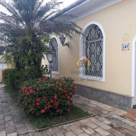 Buy this 4 bed house on Rua Doutor Souza Alves in Centro, Taubaté - SP