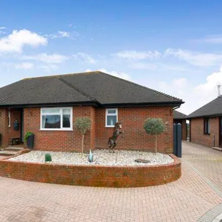 Buy this 3 bed house on 6 Duncliffe View in East Stour, SP8 5JD
