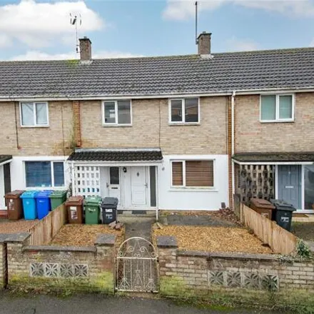 Buy this 3 bed townhouse on Beanfield Primary School in Farmstead Road, Corby