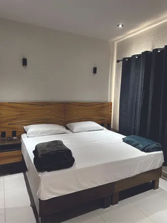 Rent this 3 bed apartment on Calle Enriqueta 212 in Peñitas, 37180 León