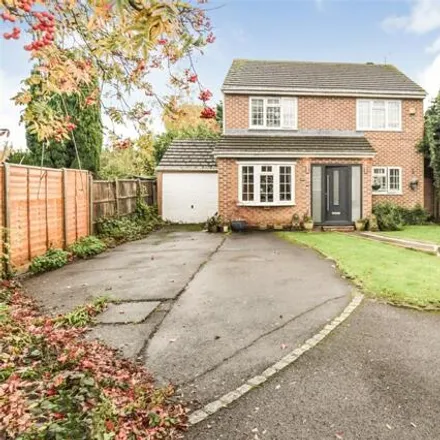 Buy this 4 bed house on Brewers Close in Farnborough, GU14 8NR