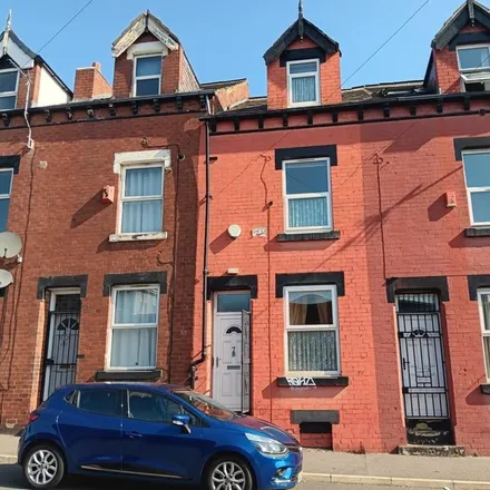 Rent this 4 bed townhouse on Harold Terrace in Leeds, LS6 1LD