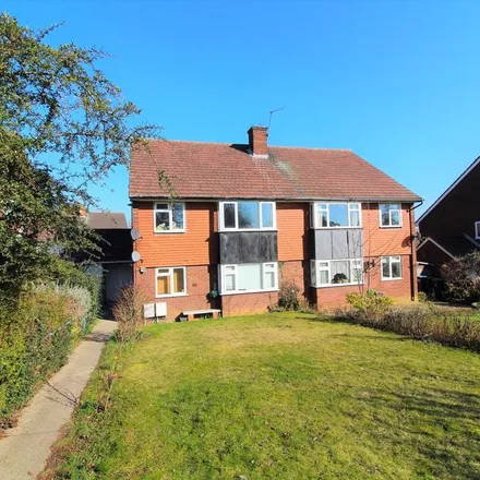 Rent this 3 bed apartment on 29 Gerrards Close in Oakwood, London