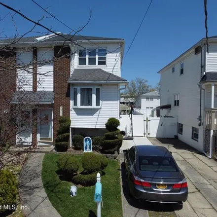 Buy this 3 bed house on 255 Slater Boulevard in New York, NY 10305