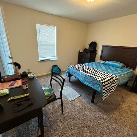 Rent this 1 bed apartment on unnamed road in Norman, OK 73070