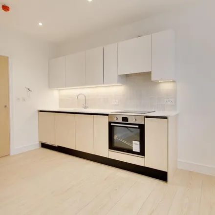 Rent this 1 bed apartment on nationwide accident repair in Old Forest Road, Wokingham