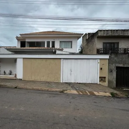 Image 2 - Avenida dos Expedicionários, Santana, Varginha - MG, 37048-001, Brazil - House for rent