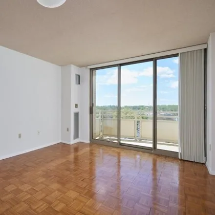 Image 3 - 4707 Miller Avenue, Bethesda, MD 20814, USA - Condo for rent