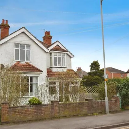 Buy this 5 bed house on Hoylake Drive in Sea View Road, Skegness