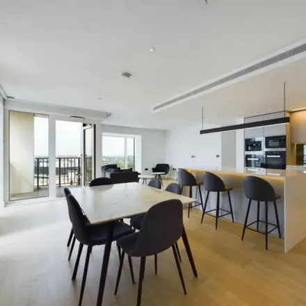 Image 2 - Fountain Park Way, London, W12 7LF, United Kingdom - Apartment for rent