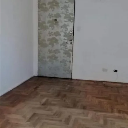 Buy this studio apartment on Avenida Maipú 921 in Vicente López, Argentina