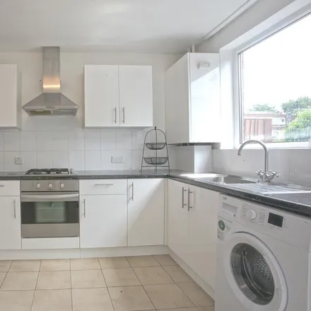 Image 3 - 4-32 Culmore Road, London, SE15 2RQ, United Kingdom - Townhouse for rent