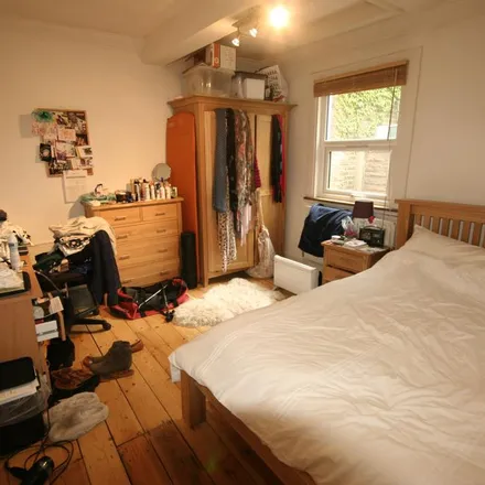 Image 6 - Tom Pugh Leisure, 226 North End Road, London, W14 9NS, United Kingdom - Apartment for rent