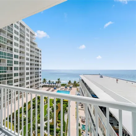 Buy this studio condo on The Carriage House in 5401 Collins Avenue, Miami Beach