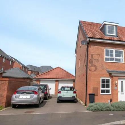 Buy this 3 bed duplex on Lovington Lane in Leicester, LE4 0JH