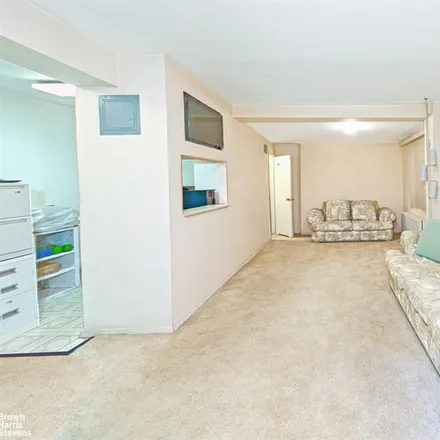 Buy this studio apartment on 288 LEXINGTON AVENUE GROUNDFL in New York