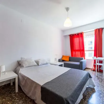 Rent this 5 bed apartment on Avinguda de França in 1, 46023 Valencia