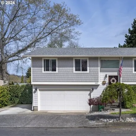 Buy this 3 bed house on 2105 Southwest 19th Street in Gresham, OR 97080