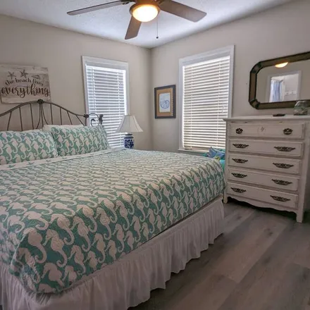 Rent this 5 bed house on Destin