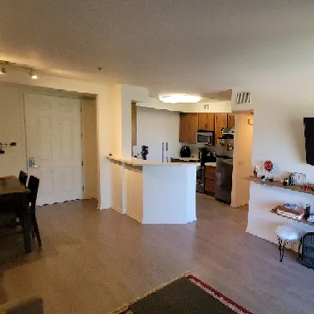 Image 2 - 10325 Owensmouth Avenue, Los Angeles, CA 91311, USA - Room for rent