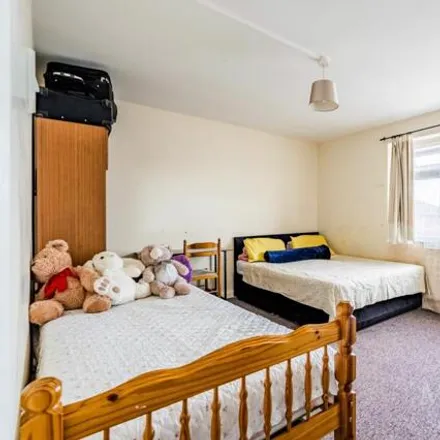 Image 6 - Minors & Brady, 142 London Road North, Lowestoft, NR32 1HB, United Kingdom - Room for rent