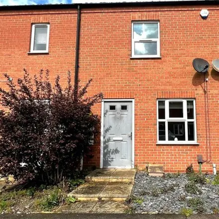 Buy this 2 bed townhouse on Danes Close in Grimsby, DN32 9TJ