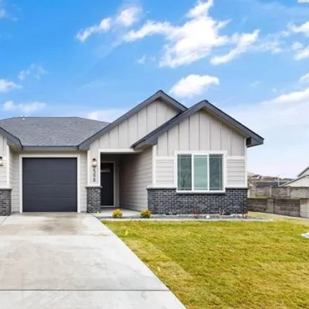 Buy this 3 bed house on Cortona Way in Richland, WA 99352