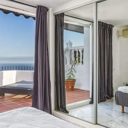 Rent this 3 bed apartment on Mezquita de Marbella in Bulevar del Príncipe Alfonso de Hohenlohe, 29602 Marbella