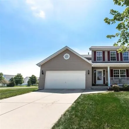 Rent this 3 bed house on 6998 Arbor Cove Drive in Fairview Heights, IL 62208