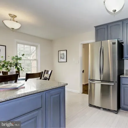Image 5 - 5922 Dorchester Way, Luxmanor, North Bethesda, MD 20852, USA - Townhouse for sale