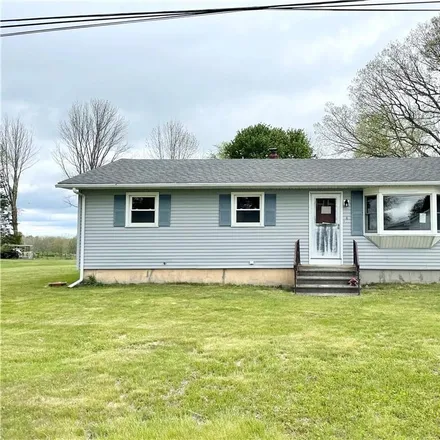 Buy this 3 bed house on 4 Major Drive in Plainfield, CT 06374