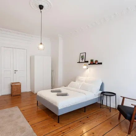 Rent this 3 bed room on Ferienwohnungen Berlin Kreuzberg in Urbanstraße, 10967 Berlin